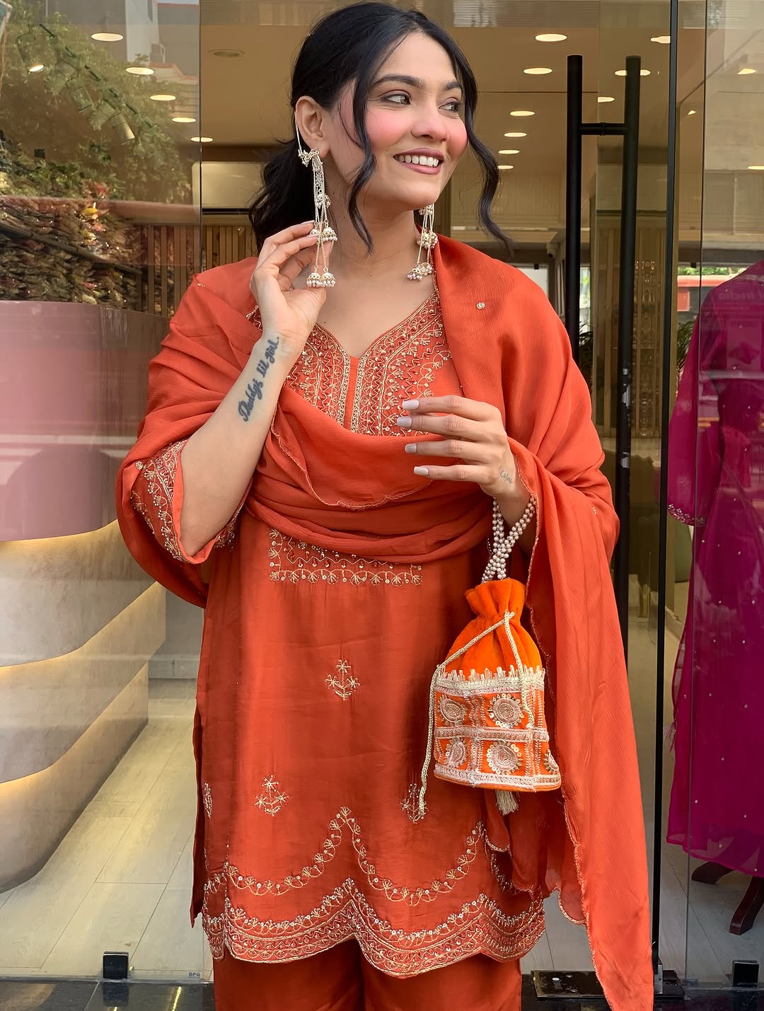 Premium Roman Silk Embroidered Kurti & Pant Set (With Chanderi Dupatta)